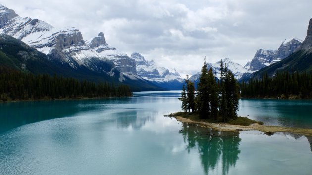 Maligne Lake