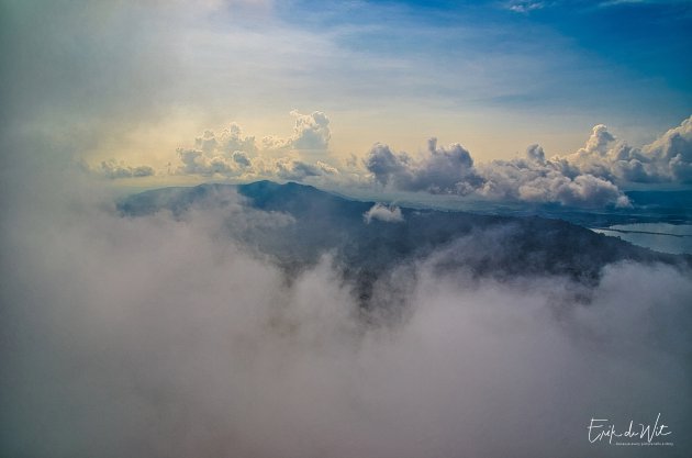 In de wolken...