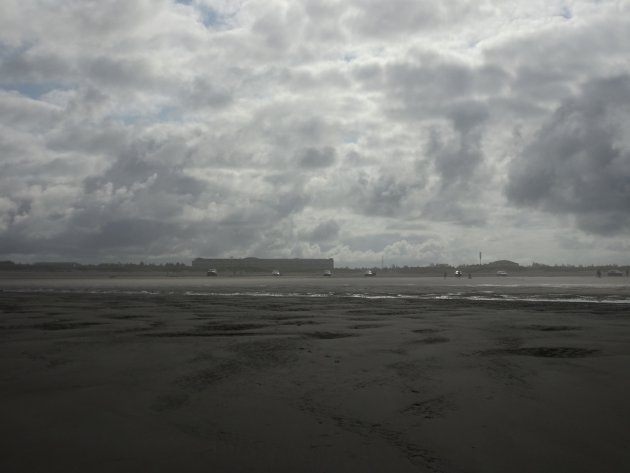 Ontbijten op het (koude) strand