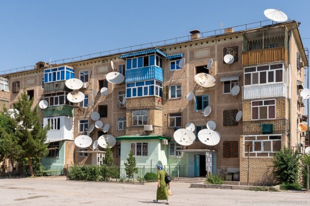 Schotelantennes in Turkmenabat