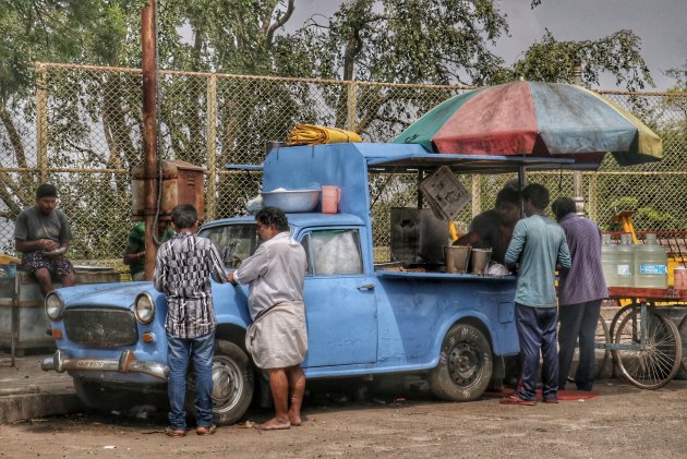 hapje bij de Indiase foodtruck