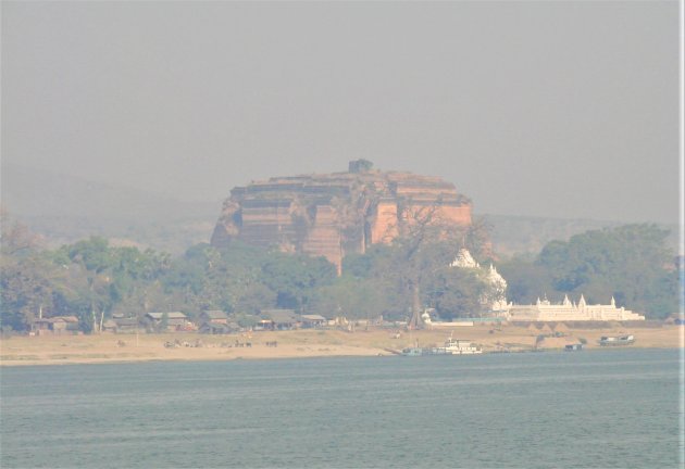 Ruïne van de Pahtodawgyi Stupa.