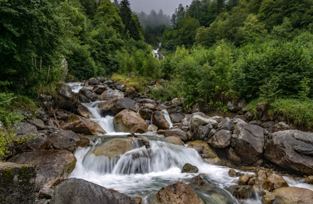 Tel de watervallen bij Pont d'Espange