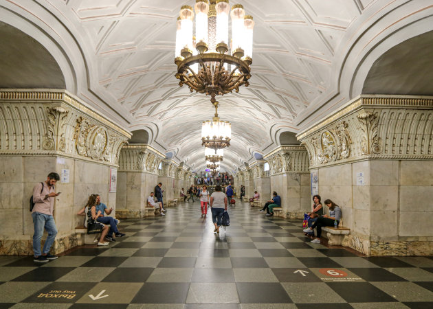 De metro stations bezoeken