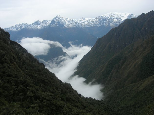 Wakker worden diep in het Andes gebergte