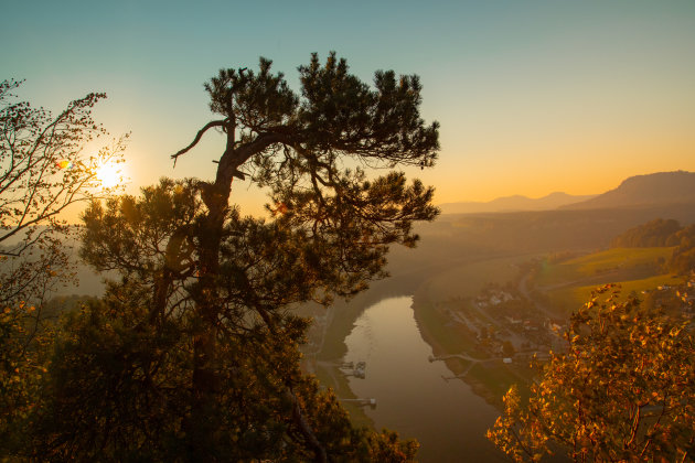 Uitzicht over de Elbe