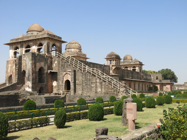 Paleis Jahaz Mahal in Mandu