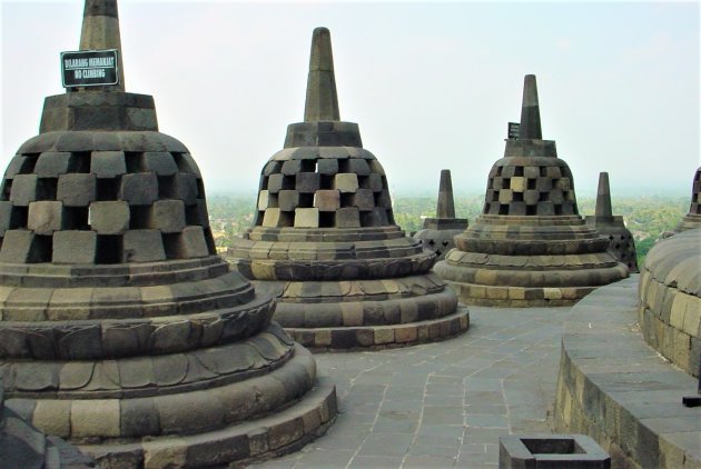 Stupa's op de Borobodur.