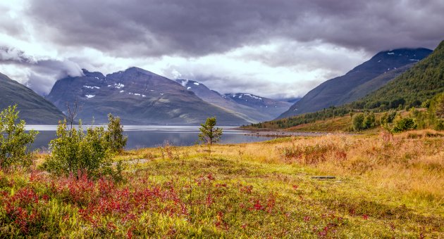 Wandeling langs het fjord