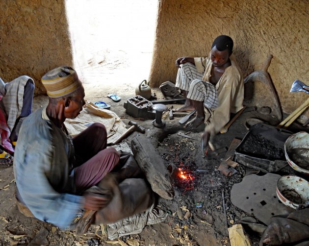 Traditionele smidse in Zamfara State Nigeria