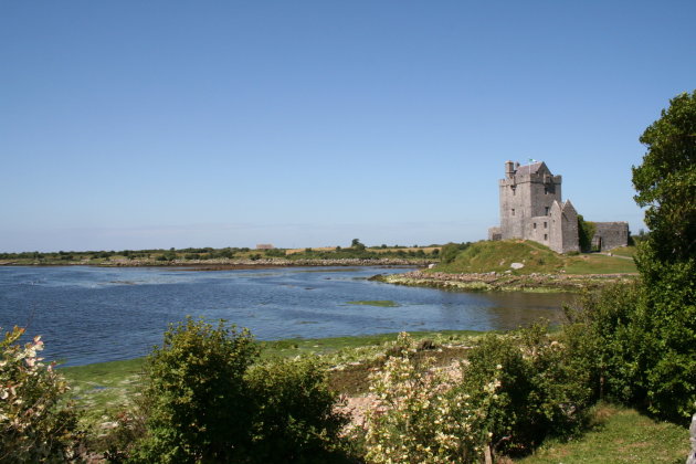 kasteel aan atlantische oceaan