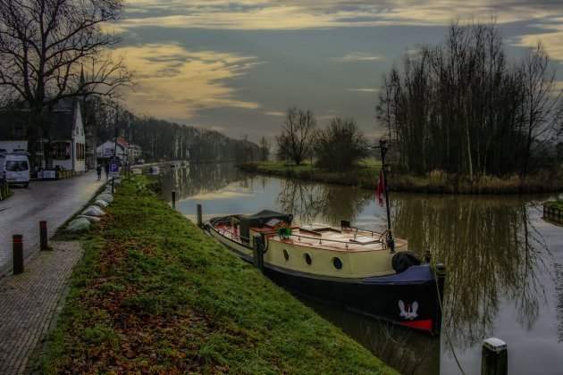 De andere kant van de brug