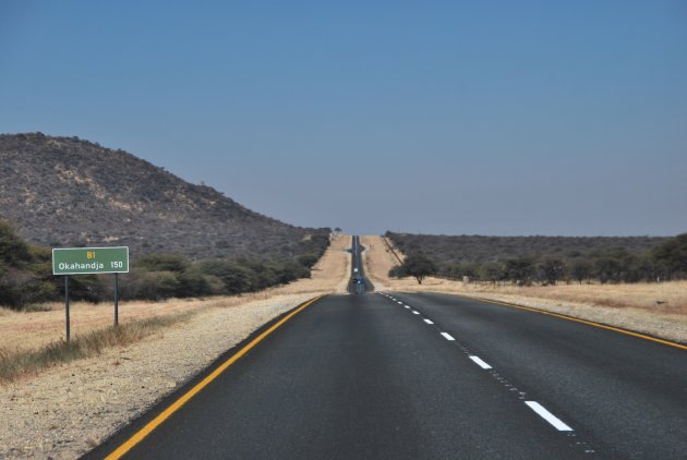 Eindeloze wegen in Namibië