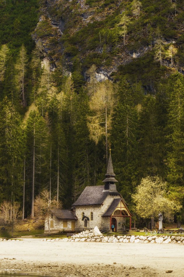 Kerkje Lago di Braies