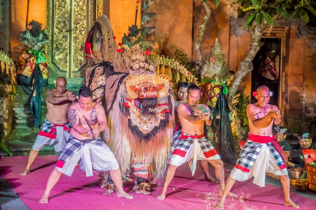 barongdans in de tempel van ubud