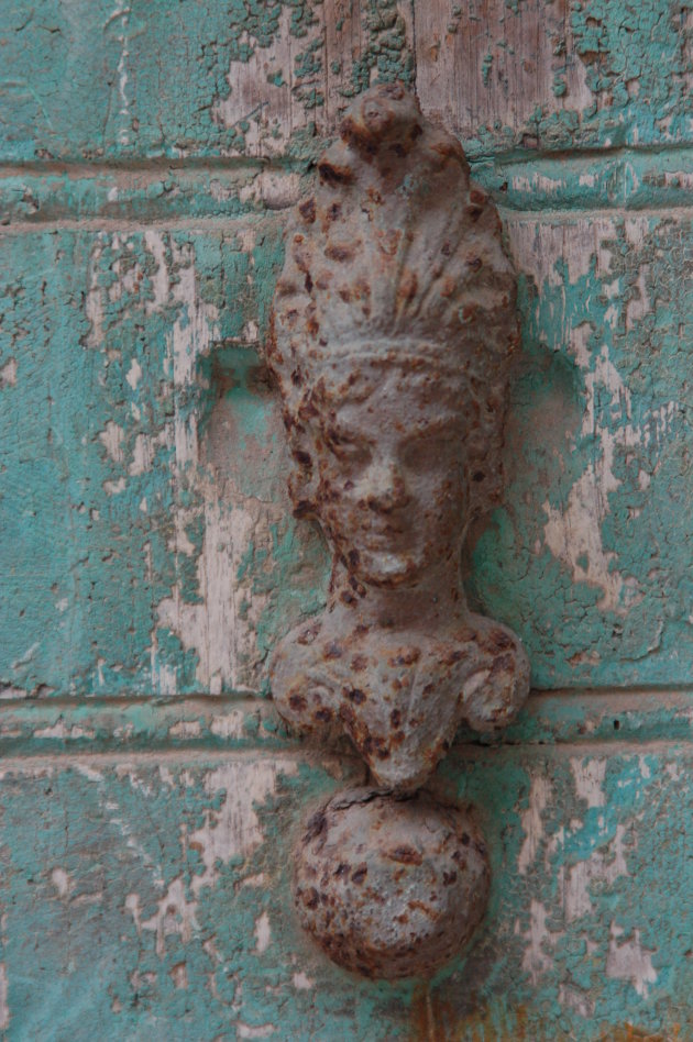 Scilla - detail deur
