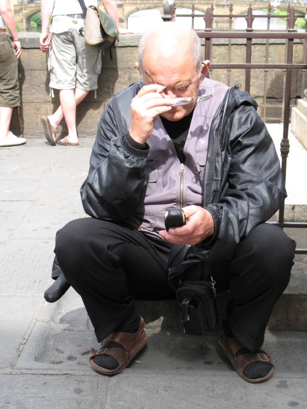 Ook ouderen in Italië snappen niet atlijd hun mobieltje