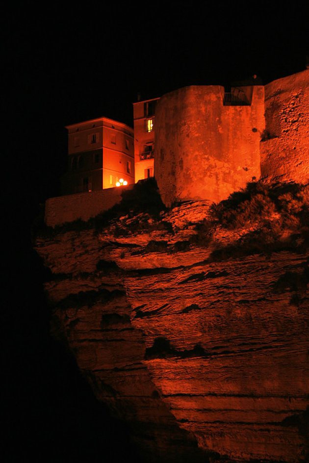 Bonifacio bij nacht