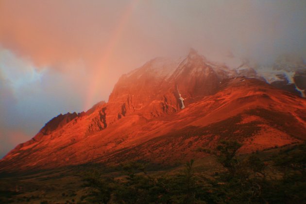 Bergmassief in het Torres del Paine nationaal park