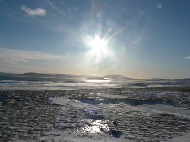 verblindend zonnig ijsland