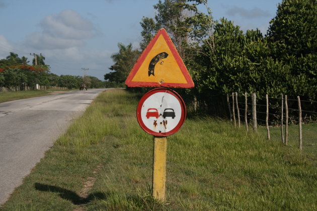 Cuban roadsign