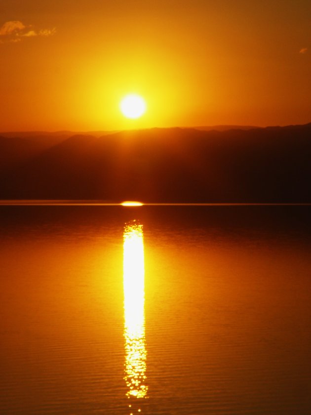 Zonsondergang DODE ZEE