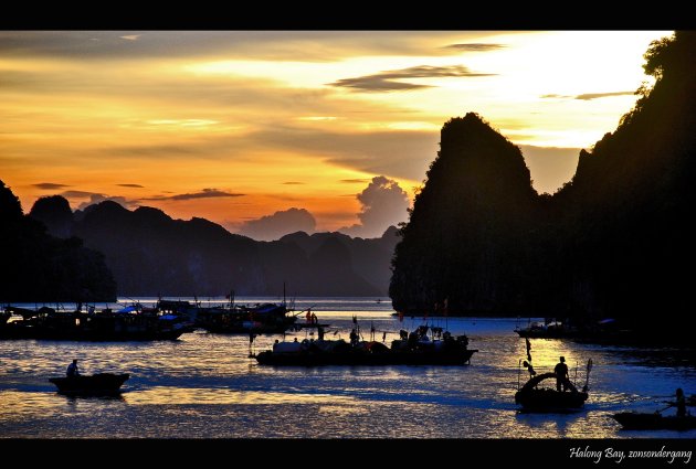 Gouden Halong Bay