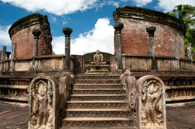 Anuradhapura, eenzaam en alleen II