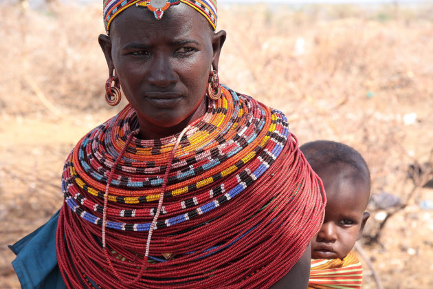 Samburu vrouw met kind