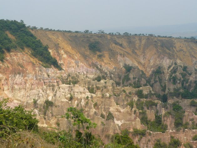 Canyon in Léconi