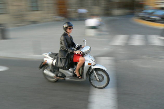 Italiaanse op scooter