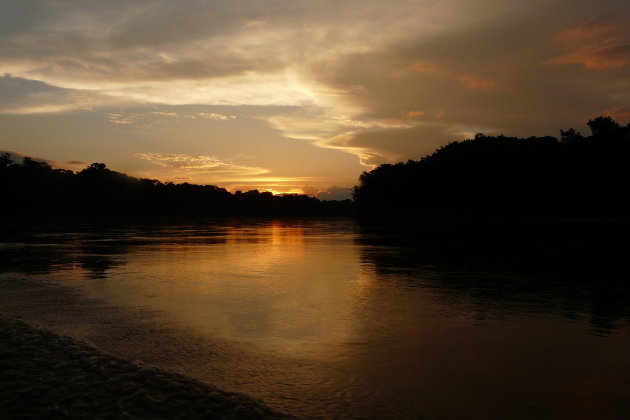 20090430 Zonsondergang in de Amazone