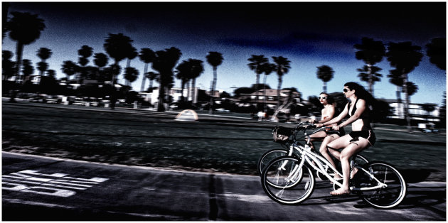 Santa Monica bike babes