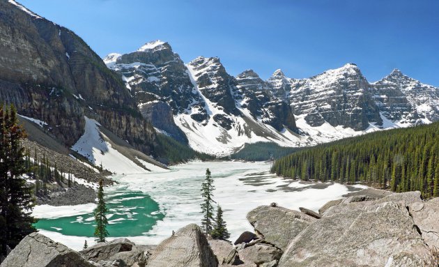 Moraine Lake panorama