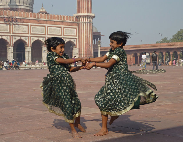 Dancing girls