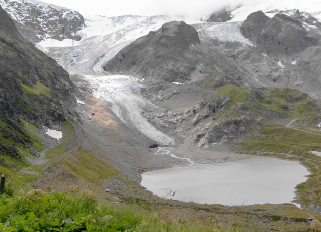 gletscher bij Süstenpass