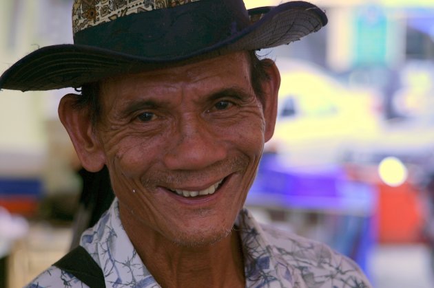 Visverkoper op de markt in Kuching