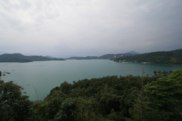 sun moon lake