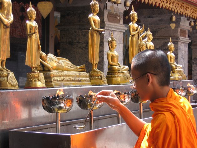 Monnik bij Doi Suthep, Chiang Mai, Thailand