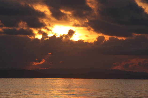 Zonsondergang van Radha Nagar Beach