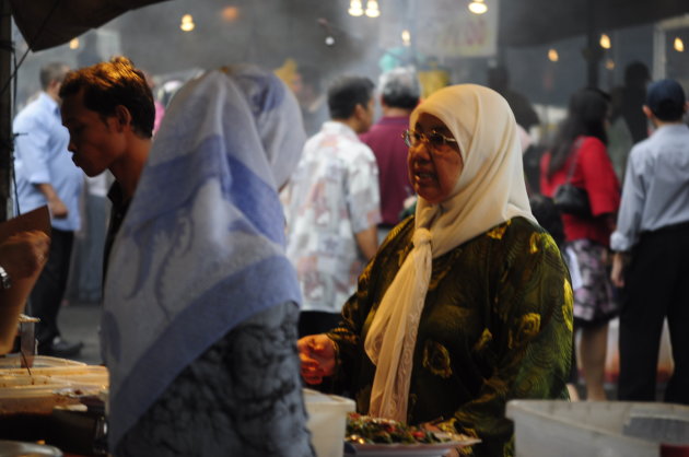 Dames op de markt in Bandar