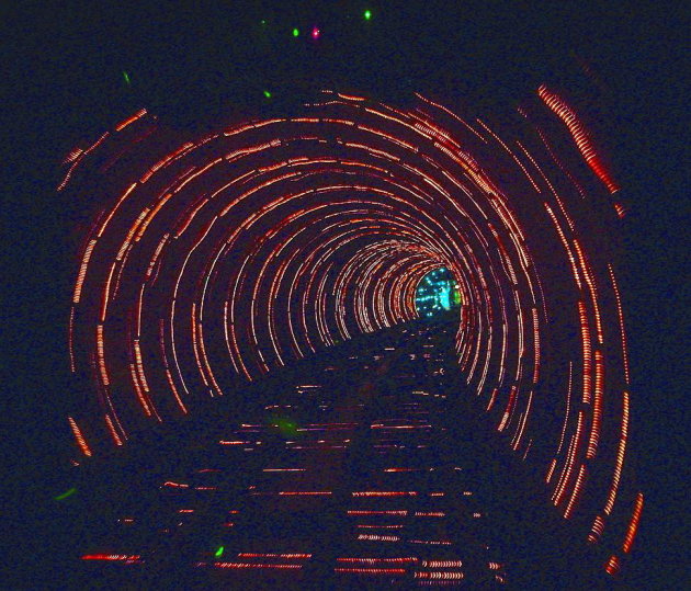 Sightseeing tunnel
