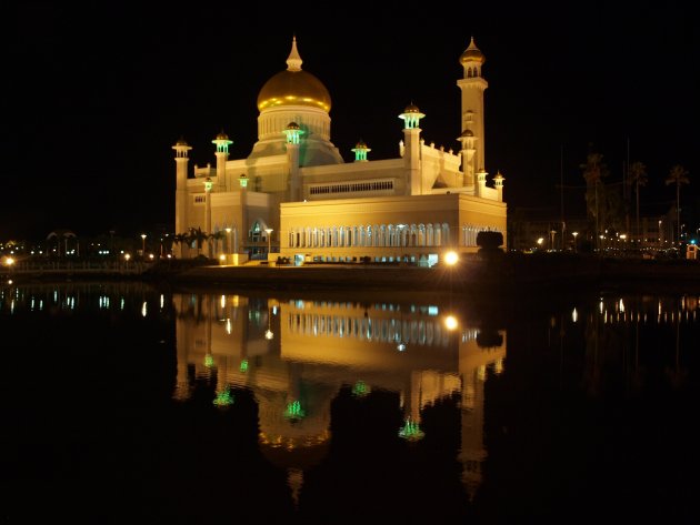 Omar Ali Saifuddein moskee 