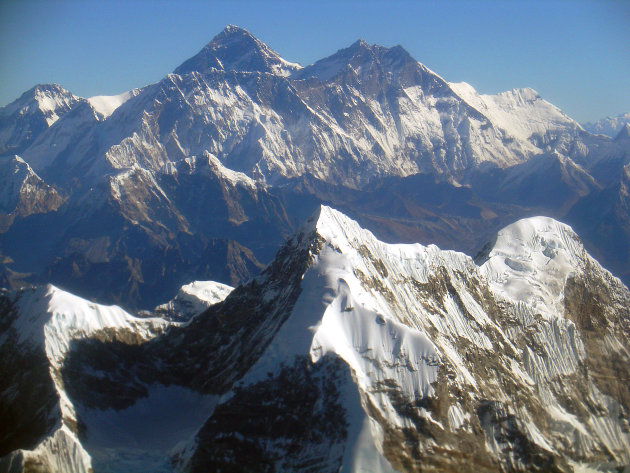 Mountain flight over de Himalaya