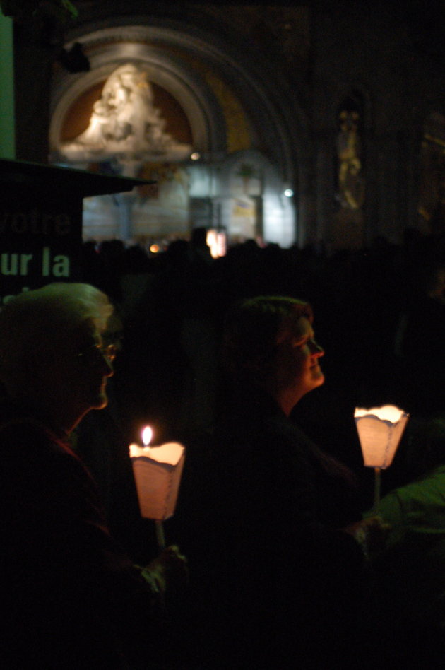 lichtprocessie in lourdes