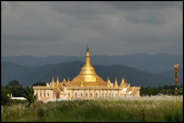 Donderwolken boven Nay Pyi Taw