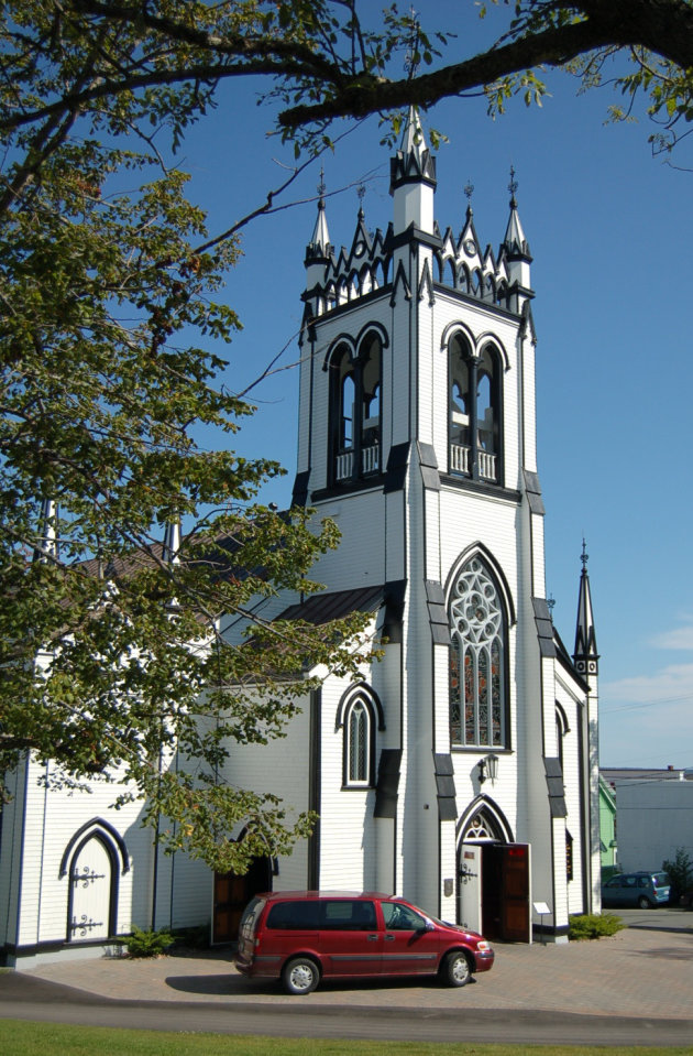 Spierwit houten kerkje Canadeze oostkust