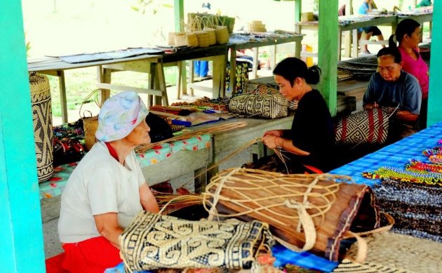 HANDWERK VAN IBANVROUWEN.