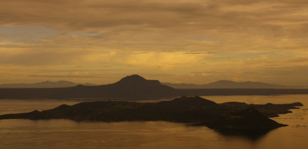 Opnieuw Lake Taal 