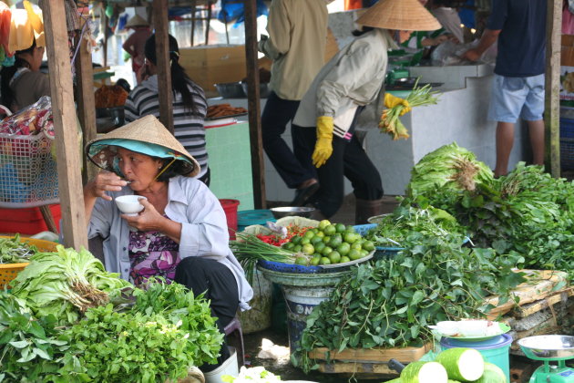 De fruitmarkt van Phu Quoc in Zuid-Vietnam